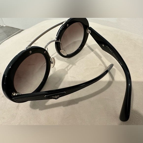 Prada Oversized Black Round Sunglasses with large logo on sides - Picture 4 of 8